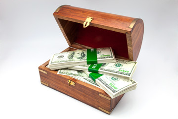 baul con billetes