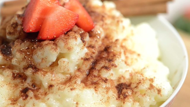Rotating Rice Pudding