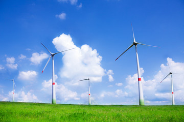 Fototapeta premium Wind turbine field