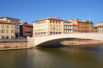 Most Mezzo w Pizie, Włochy