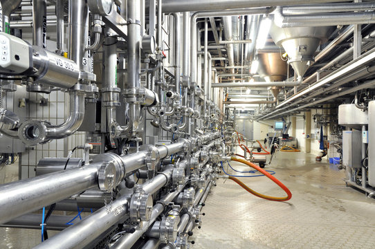 Rohrleitungssystem in Brauerei // pipelines