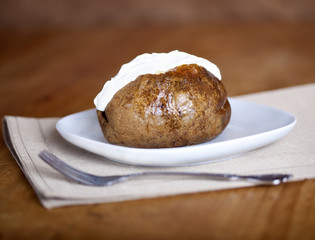 Baked potato with sour cream