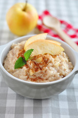 Milchreis mit Apfel und Zimt