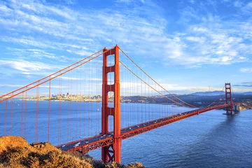Selbstklebende Fototapete San Francisco Blick auf die berühmte Golden Gate Bridge