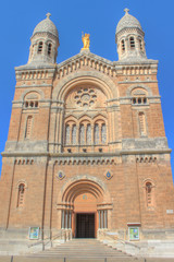 Fototapeta na wymiar Notre Dame de la Victoire Saint-Raphaël