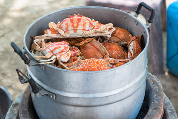 Steamed crabs on peocess