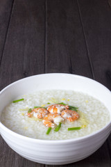 Rice soup with shrimp