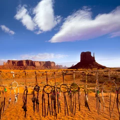 Fotobehang Dromenvanger van Navajo Monument West Mitten Butte © lunamarina