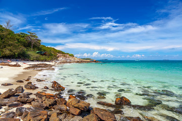 Fototapeta na wymiar Turquoise waters of Andaman Sea