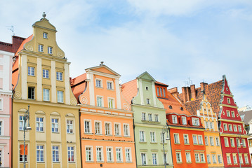 Fototapeta na wymiar Piękne fasady budynków w Wrocławiu