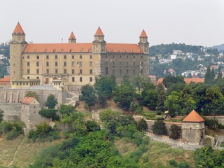 Fototapeta na wymiar Bratislava Castle przed rekonstrukcją