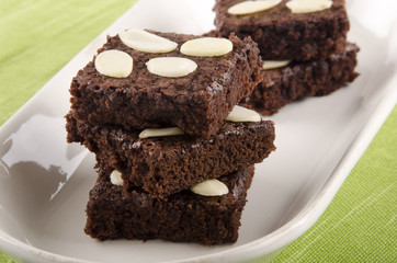 brownie baked with almond flakes