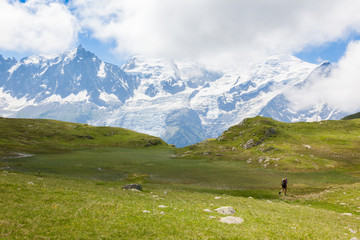 Fototapeta na wymiar Piękny widok na Mont Blanc w Alpach francuskich
