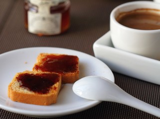 Fresh toast with honey