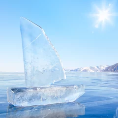 Tableaux ronds sur plexiglas Anti-reflet Cercle polaire Yacht à glace en hiver Baical