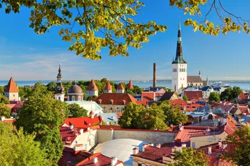 Fotobehang Noord-Europa Tallinn Estonia Skyline