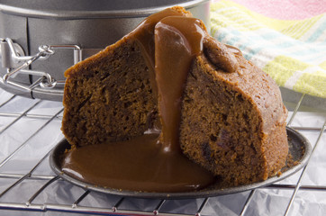 toffee pudding with caramel sauce