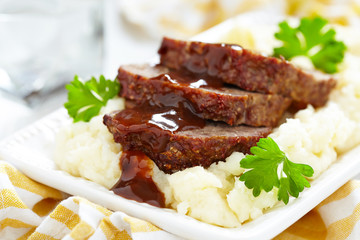 Meatloaf with brown sauce