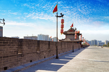 Xian - ancient city wall © lapas77