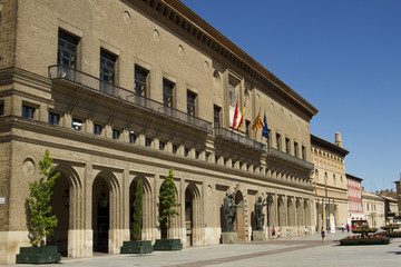 Fototapeta na wymiar Zaragoza Townhall