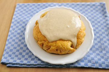 Möhren Kuchen mit Frischkäse Frosting