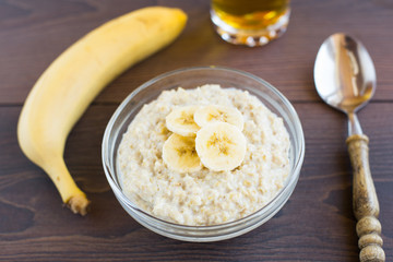 Oat porridge with banana