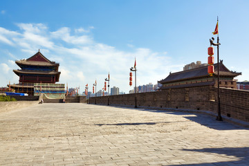 Xian - ancient city wall © lapas77