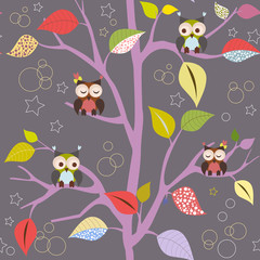 Fairytale tree with owls