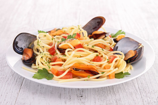 spaghetti with mussel