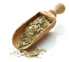 wooden scoop with yerba mate tea