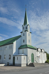 Fototapeta na wymiar Islandia - Kościół w Reykjaviku