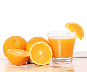 Orange juice and slices