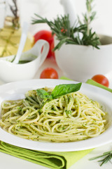 Spaghetti with pesto sauce
