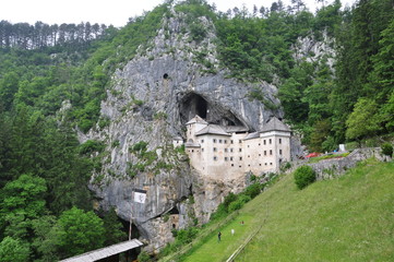 predjamamsky grad - castle