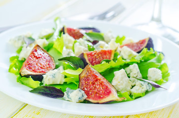 salad with cheese and figs
