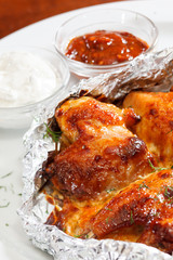 Chicken wings with sauce