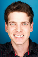 Obraz premium happy smiling man