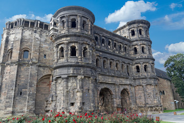Fototapeta premium Porta Nigra in Trier, Rhineland / Mosel Valley, Germany