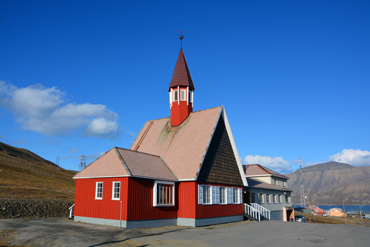 Longyearbyen, Kirche