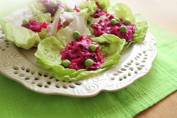 salad with beets, lettuce, peas