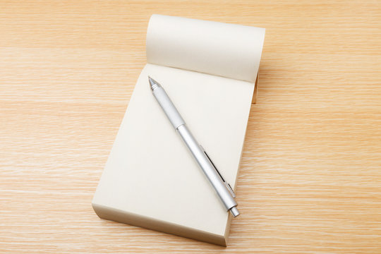 Memo pad and pen