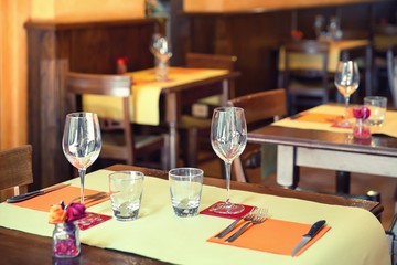 Empty glasses in restaurant