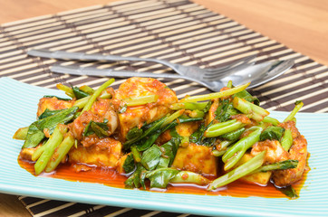 Fried Tofu with chinese kale in red curry saurce