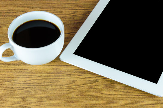samrt phone and coffee