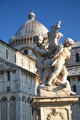 Pomnik aniołów na Plac Cudów w Pizie, Włochy - obrazy, fototapety, plakaty