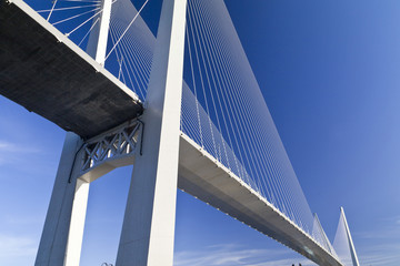 Obraz premium Duży wiszący most