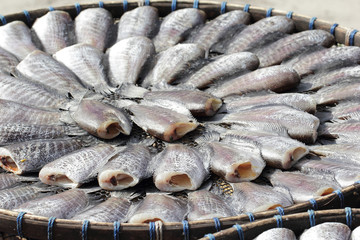Snakeskin gourami fish drying in the outside