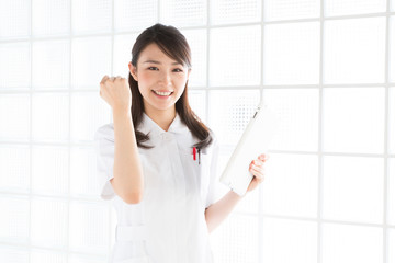 笑顔のナース　タブレット