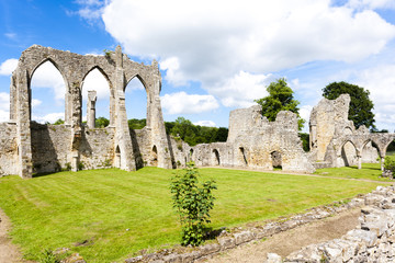 Fototapeta na wymiar ruins of Bayham Abbey, Kent, England