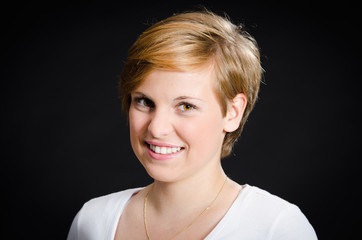 portrait einer jungen frau